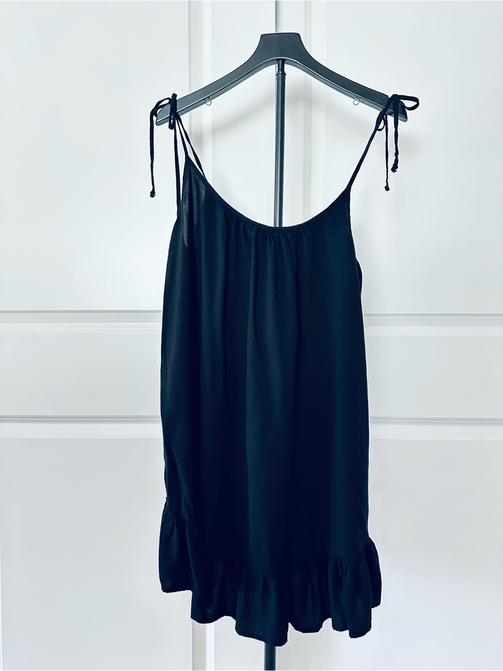 Women’s Black Swimsuit For All  Tie-Shoulder Ruffle Hem Swim Coverup